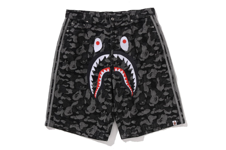BAPE BAPE 【 BAPE X ADIDAS 】CAMO JACQUARD SHARK DENIM JORTS ショートパンツ 商品画像 1