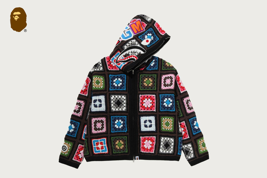 BAPE BAPE MULTI LOGO CROCHET SHARK REALXED FIT HOODIE ニットパーカー 商品画像 1
