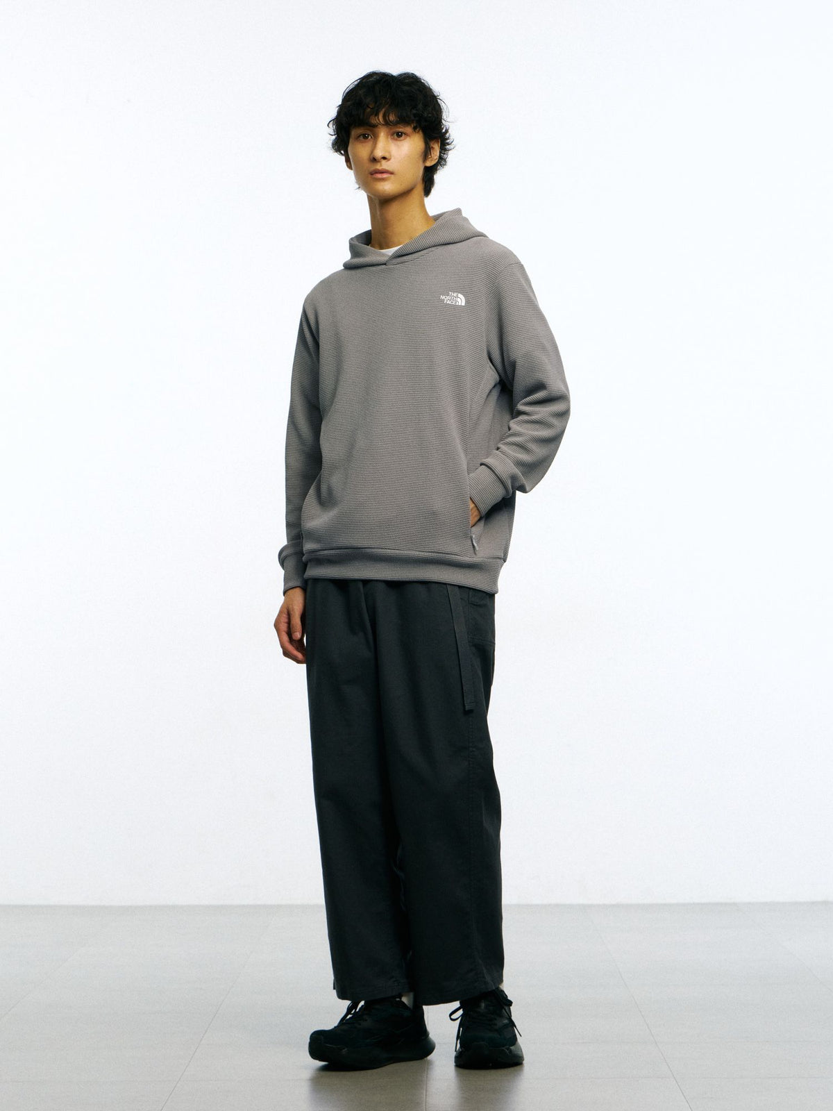 THE NORTH FACE(ザ・ノース・フェイス) ｜テックワッフルフーディ（メンズ）｜品番：NT62580R｜画像1