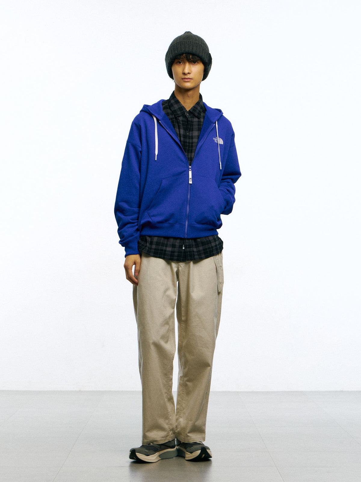 THE NORTH FACE(ザ・ノース・フェイス) ｜リアビューライトフルジップフーディ（ユニセックス）｜品番：NT82634R｜画像1