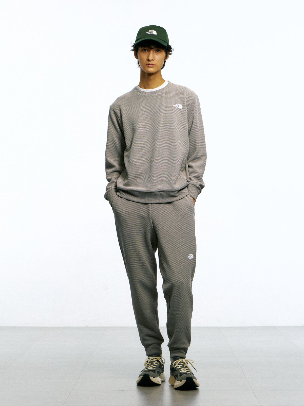 THE NORTH FACE(ザ・ノース・フェイス) ｜テックワッフルクルー（メンズ）｜品番：NT62581R｜画像1