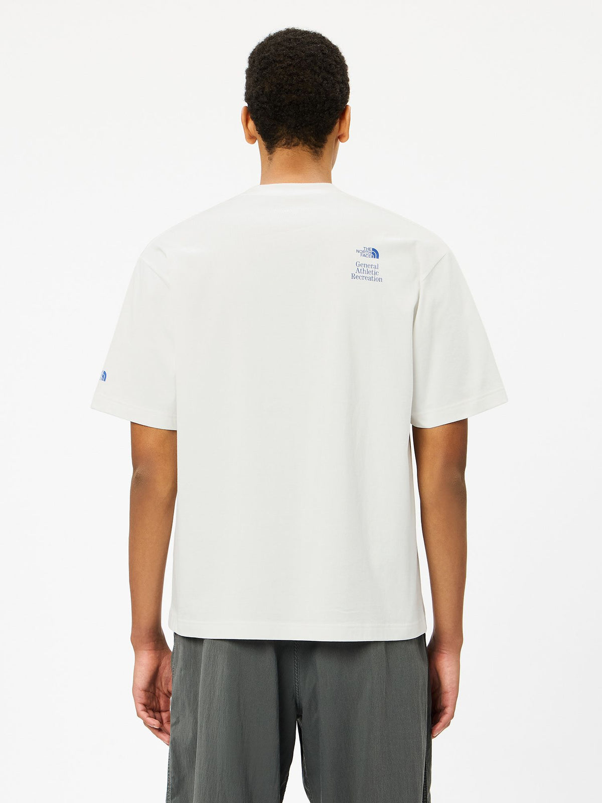THE NORTH FACE(ザ・ノース・フェイス) ｜GAR タイポグラフィックホワイトショートスリーブティー（ユニセックス）｜品番：NT32666｜画像9