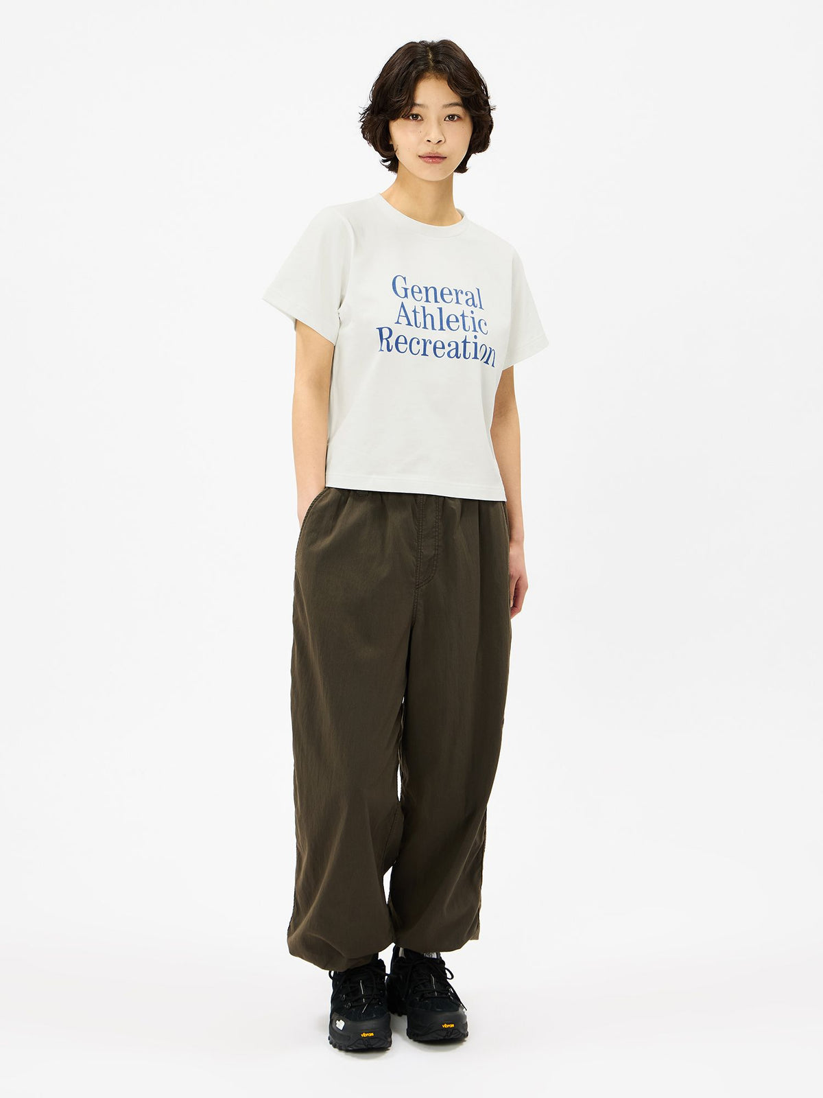 THE NORTH FACE(ザ・ノース・フェイス) ｜GAR タイポグラフィックホワイトショートスリーブティー（ユニセックス）｜品番：NT32666｜画像11